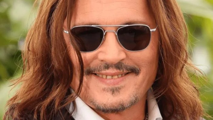 Johnny Depp'in dişlerine yorum yağdı