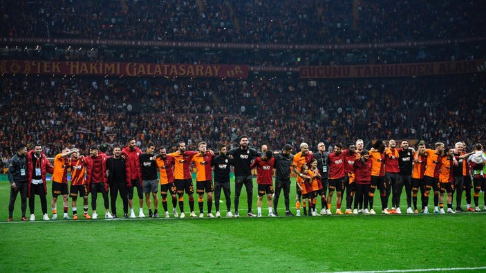 Galatasaraylı futbolculardan yönetime şampiyonluk sözü