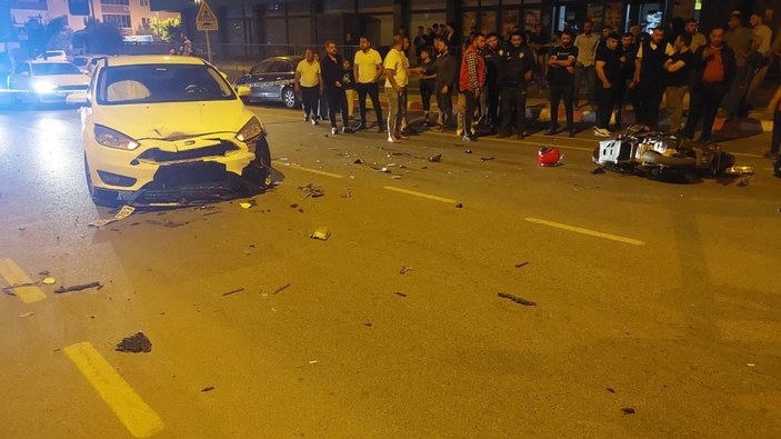 İzmir'de otomobilin çarptığı motosikletin sürücüsü öldü