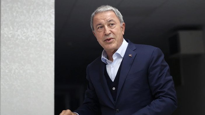 Milli Savunma Bakanı Hulusi Akar, oyunu Kayseri'de kullandı