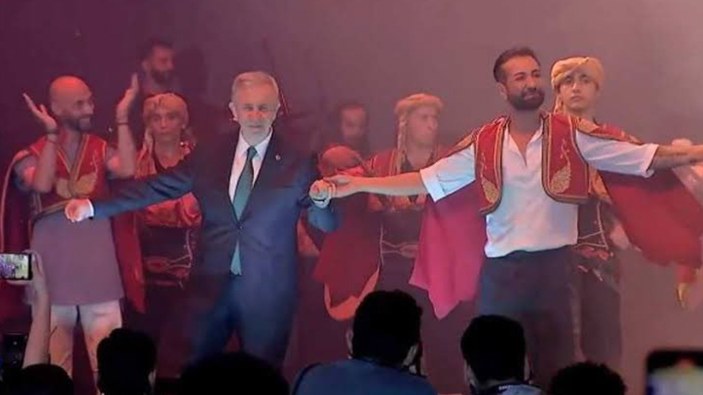 AK Parti Ankara Meclis Üyesi Yalçın'ın, Mansur Yavaş için Tan Taşçı konseri iddiası