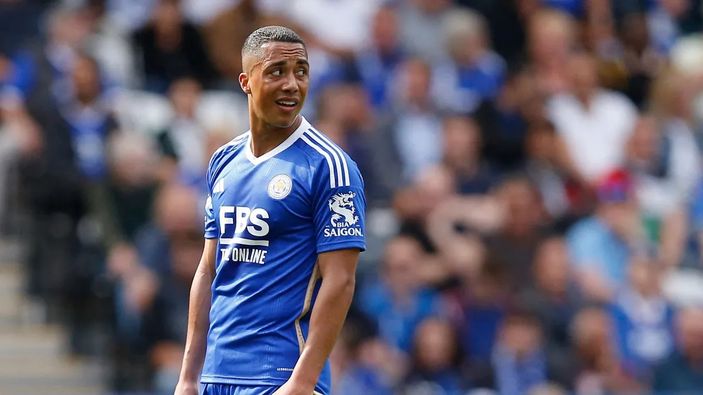 Leicester City, 7 futbolcuyla yollarını ayırdı