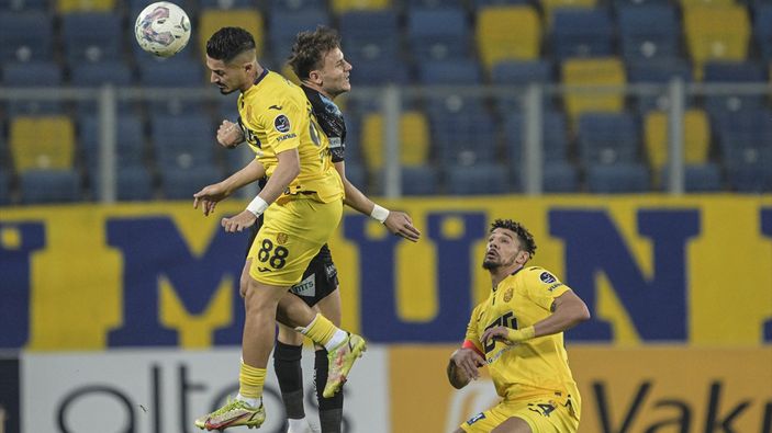 Adana Demirspor deplasmanda Ankaragücü'nü mağlup etti