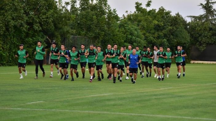 Denizlispor'a icraya gelen memurlar çay içip geri döndü