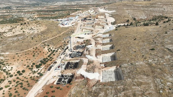 Gaziantep'te deprem konutlarının inşası devam ediyor