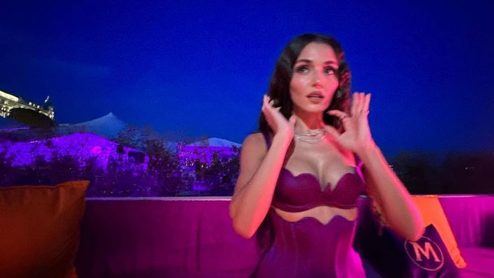 Hande Erçel'in Cannes paylaşımı