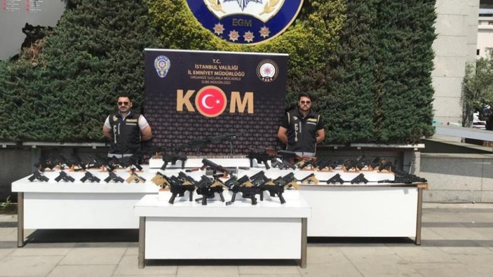 İstanbul'da çetelere silah satan şebeke çökertildi