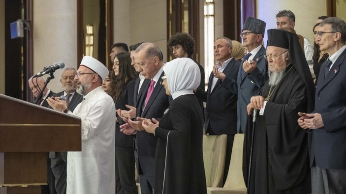 Cumhuriyet, Beştepe'deki törende dua edilmesinden rahatsız oldu