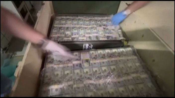 Kağıthane'de sahte 1 milyar dolar ele geçirildi
