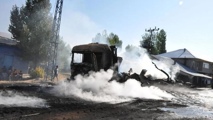 Ağrı'da 4 tırın yakılması ve 5 kişinin alıkonulmasıyla ilgili yargılanan 6 sanığa hapis