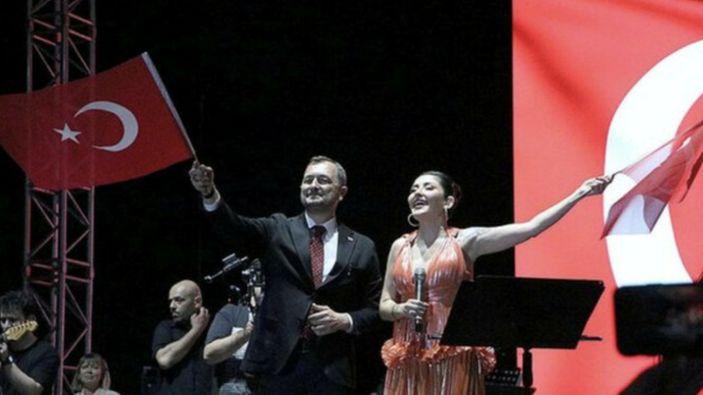 Görevden alınan Cüneyt Yüksel son reklamını yaptı