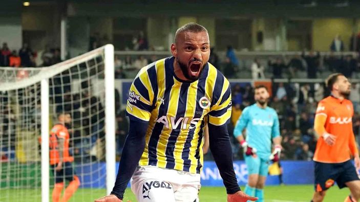 Joao Pedro'yu Internacional istiyor