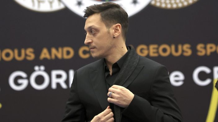 TFF'de çılgın iddia: Mesut Özil ve Abdullah Avcı