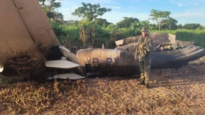 Venezuela, hava sahasına giren uçağı düşürdü