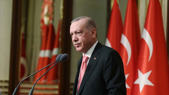 Cumhurbaşkanı Erdoğan, Özgür Özel'den 50 bin lira manevi tazminat kazandı