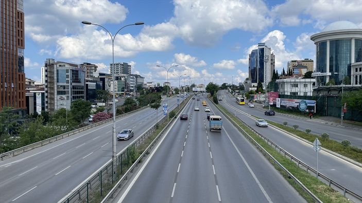 İstanbul'da alışılmadık durum! Trafik yoğunluğu yüzde 2'ye kadar düştü