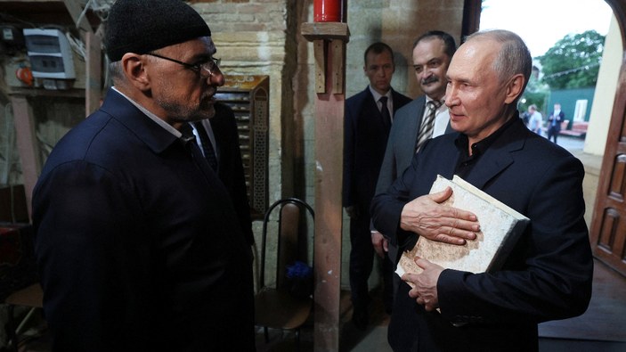Putin: Kur'an-ı Kerim'e saygısızlık Rusya'da suçtur