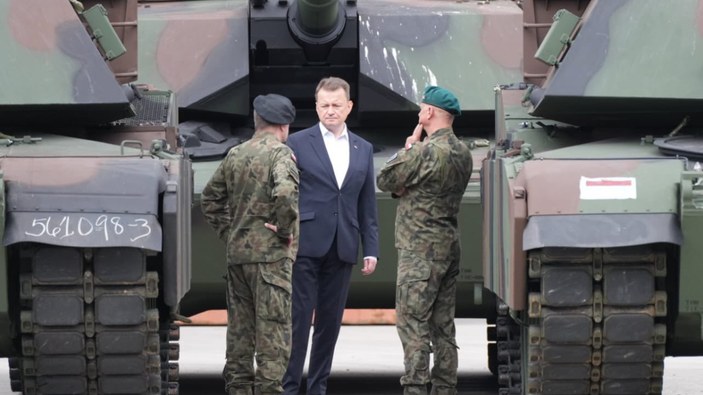 Polonya, ABD'den 14 Abrams tankını teslim aldı