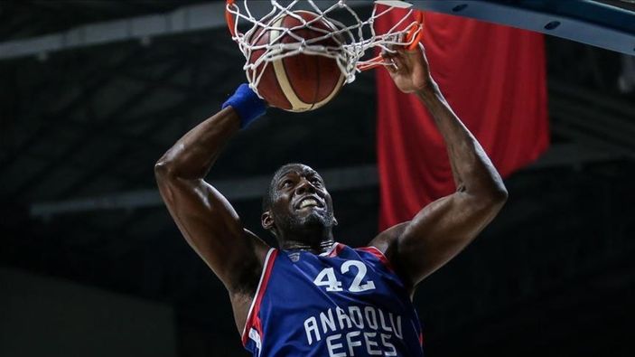 Anadolu Efes, Bryant Dunston'a veda etti