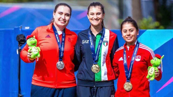 Büyükşehir okçularından Avrupa’da büyük başarı