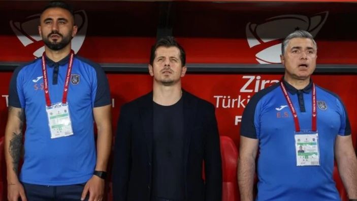 Başakşehir'de 7 hocanın görevine son verildi