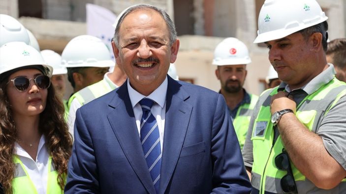 Mehmet Özhaseki duyurdu: Depremzedelere konut ve işyeri desteği geliyor