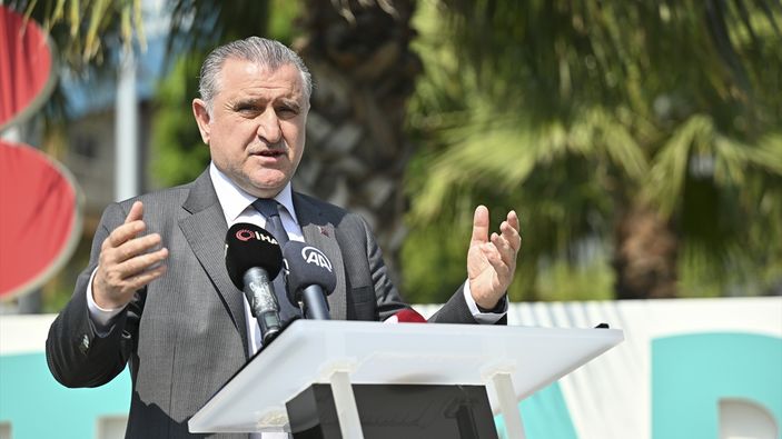 Gençlere müjde! Osman Aşkın Bak: Seyahatsever projesi 10 Temmuz'da başlıyor