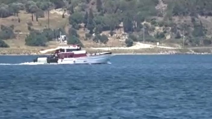 Çanakkale Boğazı'nda göçmen hareketliliği: 83 kaçak göçmen yakalandı