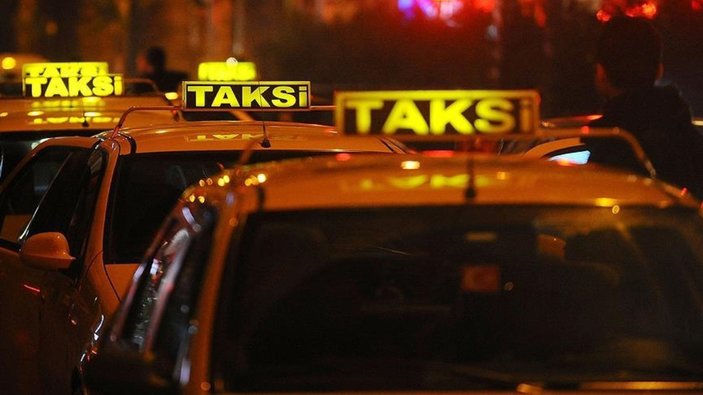 İstanbul'da taksiciler, tarifelerine yüzde 100 zam istedi
