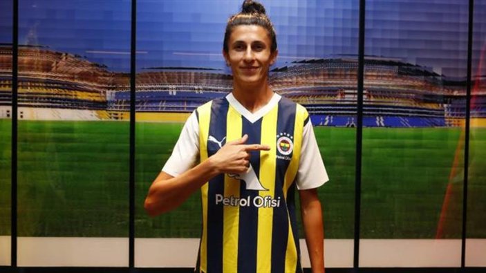 Fenerbahçe, Galatasaray'ın gol kraliçesini renklerine bağladı