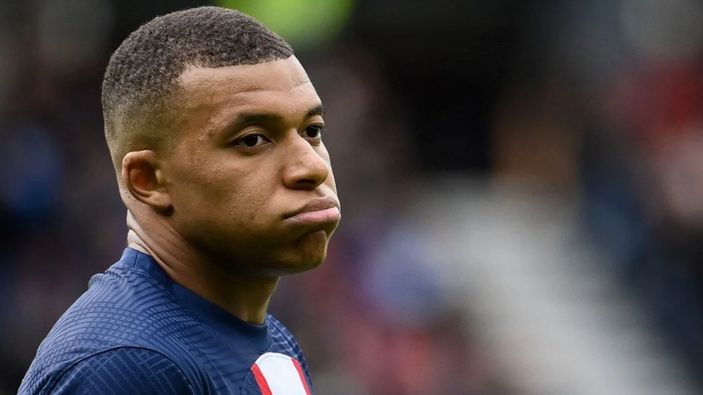PSG'de Kylian Mbappe satış listesine konuldu