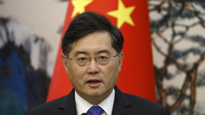 Çin'de kayıp Dışişleri Bakanı Qin Gang, görevden alındı