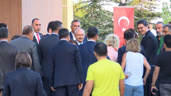 Kemal Kılıçdaroğlu CHP'li milletvekilleriyle yemekte buluştu