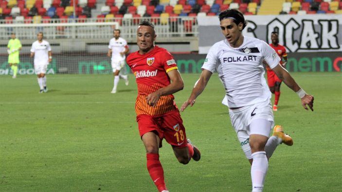 Altaylı Mohammed Naderi, FC Tractor’e transfer oldu