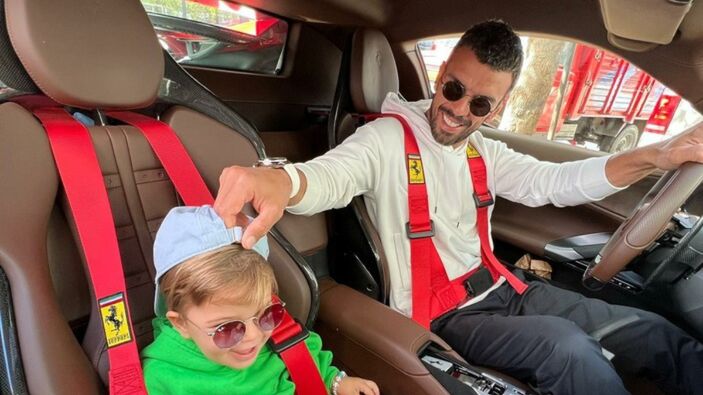 Kenan Sofuoğlu takipçisine kızdı! Artık milletvekili değilim...