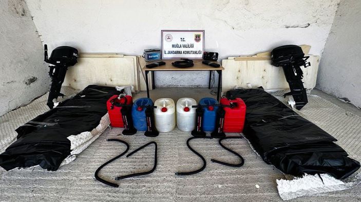 Muğla'da 12 göçmen kaçakçısı yakalandı