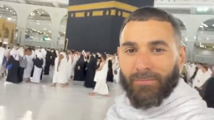 Karim Benzema, kutsal toprakları ziyaret etti