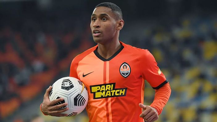 Galatasaray, Fenerbahçe'nin vazgeçtiği Tete ile anlaştı