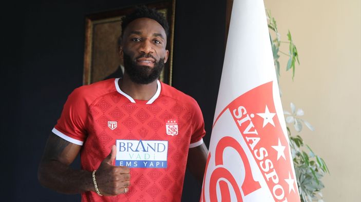 Aaron Appindangoye, 1 sezon daha Sivasspor'da