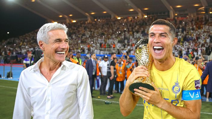 Cristiano Ronaldo, Suudi Arabistan'da ilk kupasını aldı