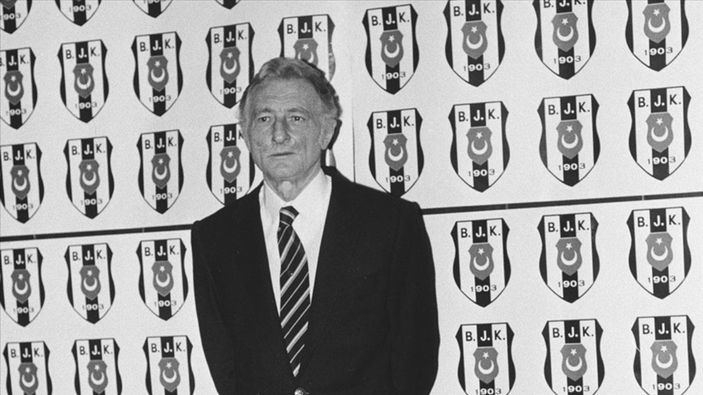 Süleyman Seba, kabri başında anıldı