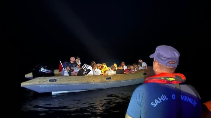 Muğla açıklarında 19 düzensiz göçmen ekipler tarafından engellendi