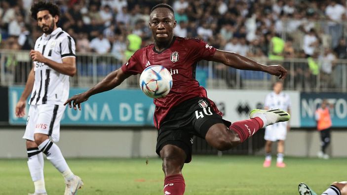 Metz'den Jackson Muleka açıklaması