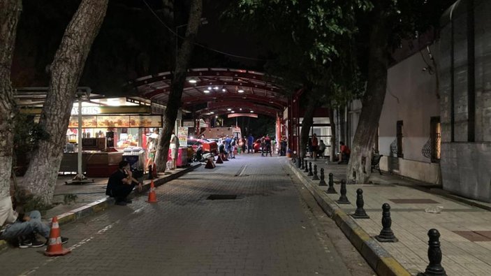 İzmir'de 8 yerinden bıçaklanan kişi yaşamını yitirdi