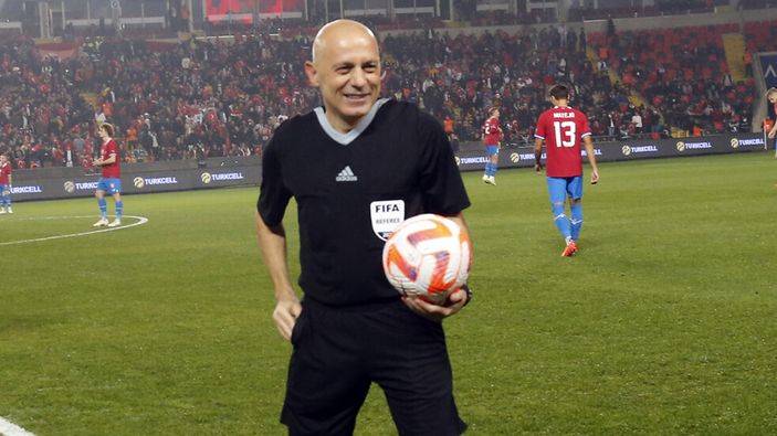 UEFA'dan Cüneyt Çakır sürprizi! Görev verildi