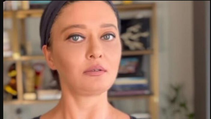 Nurgül Yeşilçay'dan robot Sophia taklidi