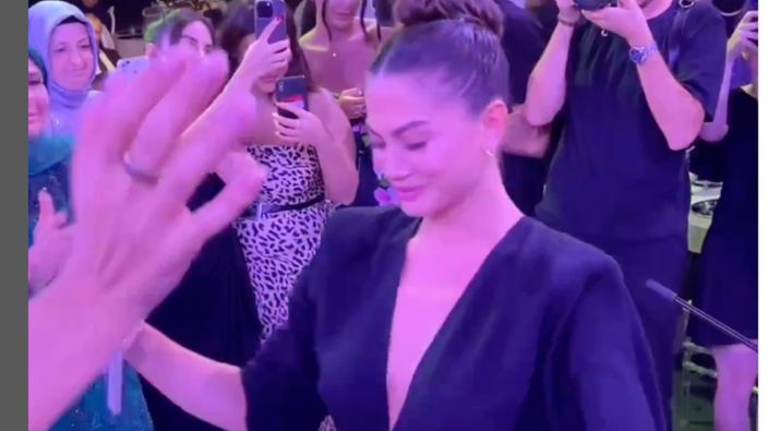 Demet Özdemir göbek attı