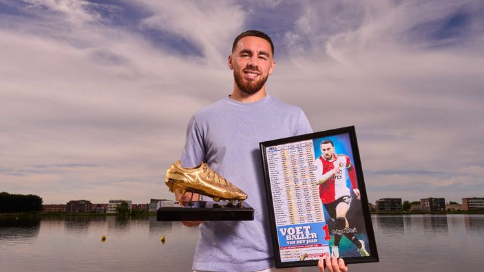 Orkun Kökçü, Hollanda'da yılın futbolcusu seçildi