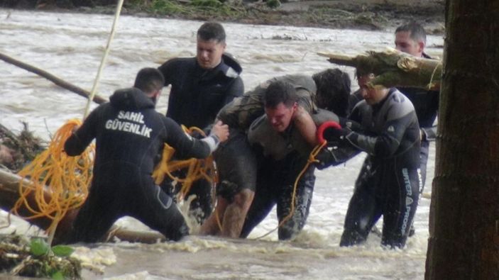 Kırklareli'nde sel felaketi: 2 can kaybı, 4 kişi aranıyor