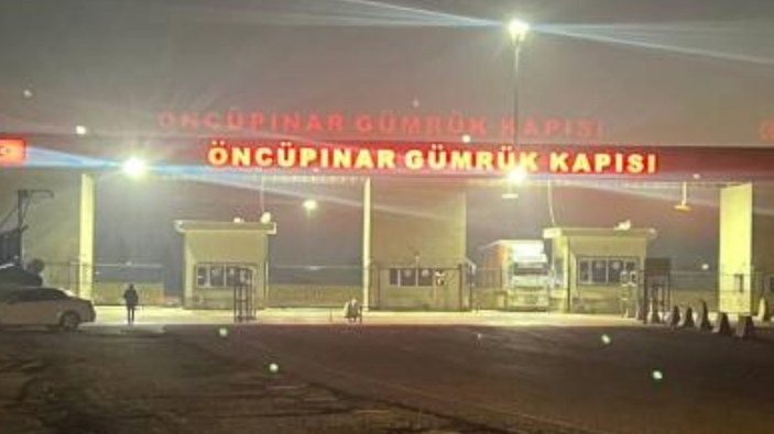 Kilis'te sınır bölgesine, PKK’lı teröristlerce atılan roketler düştü